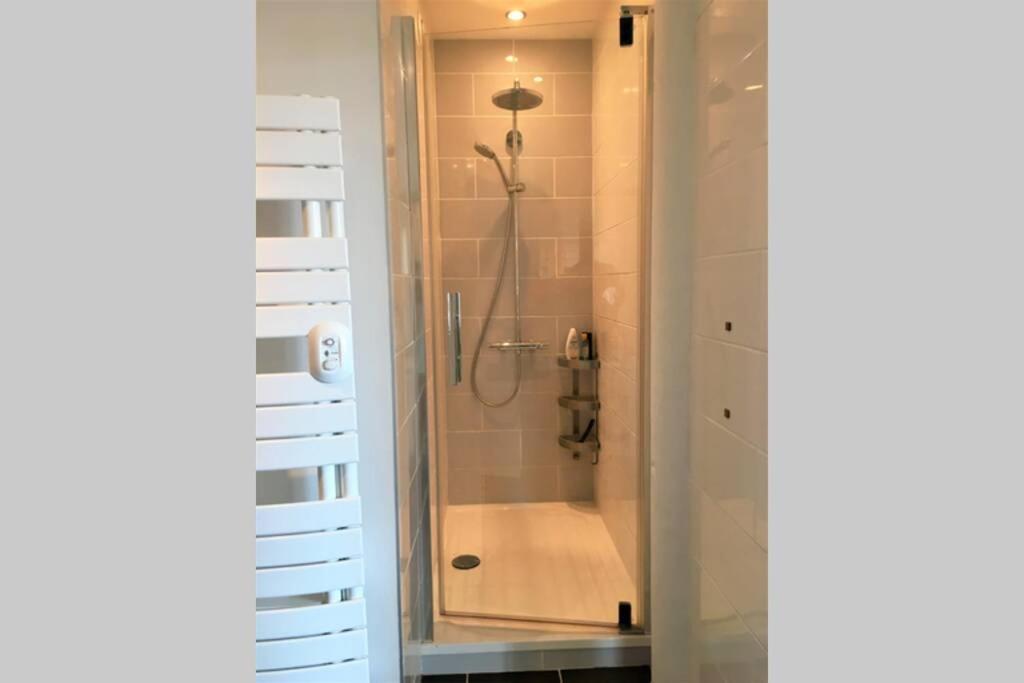 Superbe Loft 100M2 Proche Cathedrale Avec Parking Apartment Reims Bagian luar foto