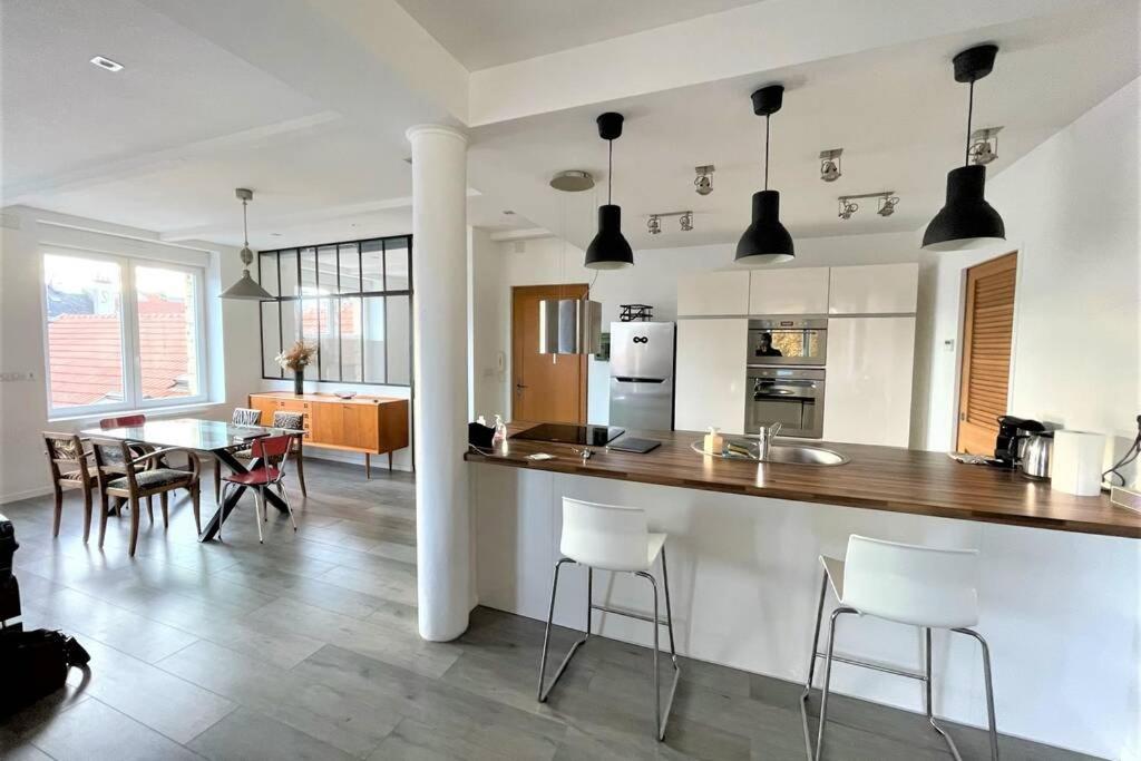 Superbe Loft 100M2 Proche Cathedrale Avec Parking Apartment Reims Bagian luar foto