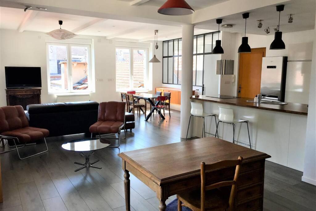 Superbe Loft 100M2 Proche Cathedrale Avec Parking Apartment Reims Bagian luar foto