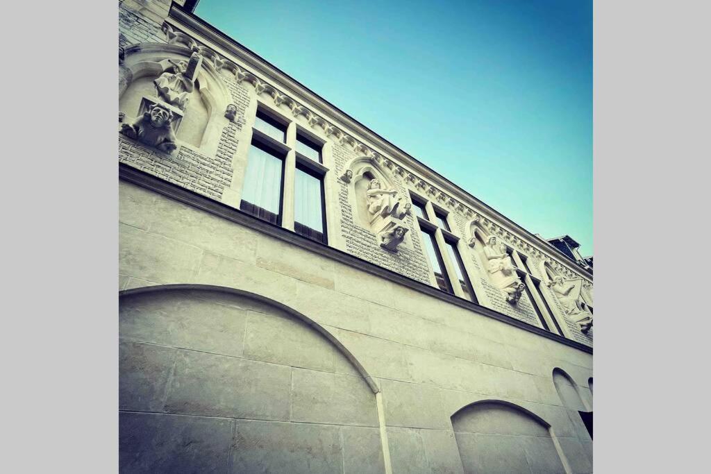 Superbe Loft 100M2 Proche Cathedrale Avec Parking Apartment Reims Bagian luar foto